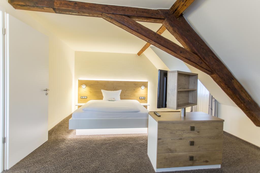 Hotel Jaegerhaus In Esslingen Esslingen am Neckar ภายนอก รูปภาพ