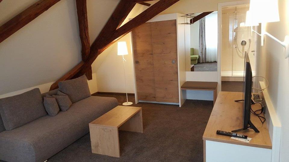 Hotel Jaegerhaus In Esslingen Esslingen am Neckar ภายนอก รูปภาพ